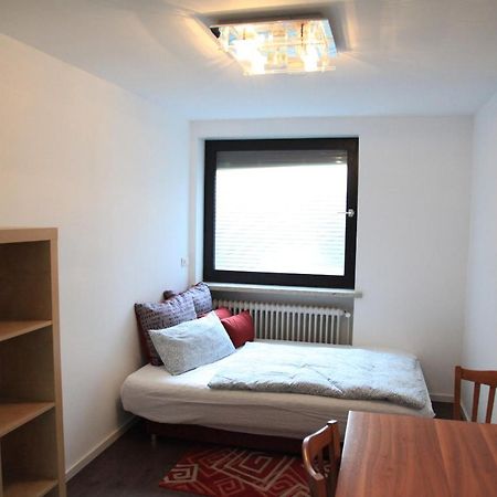 Bezaubernder Bungalow Im Fuenfseenland Naehe S-Bahn Гаутинг Екстериор снимка